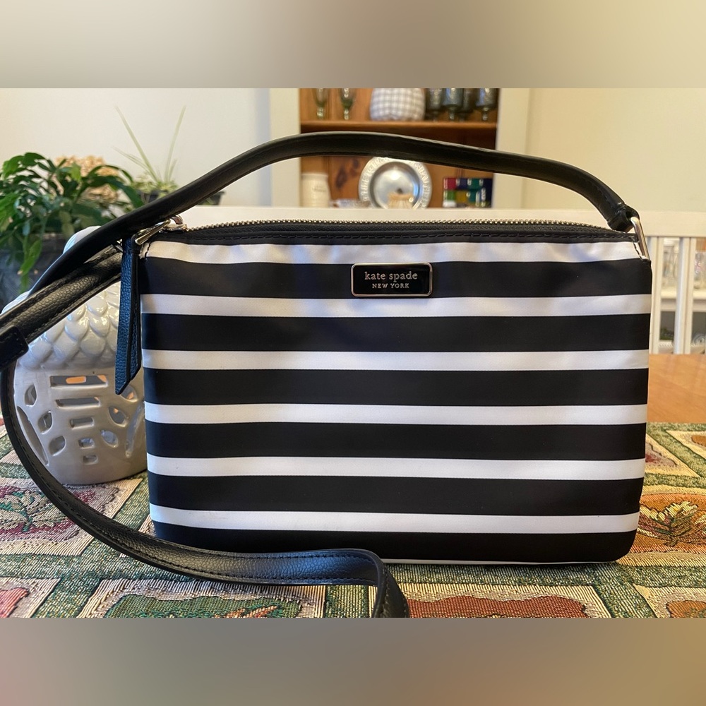 Kate ♠️ Spade Triple Gusset crossbody, black & white